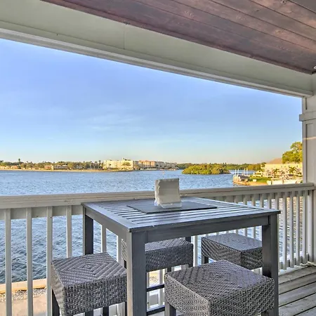 Bayfront Condo 3 Mi To Downtown St Petersburg